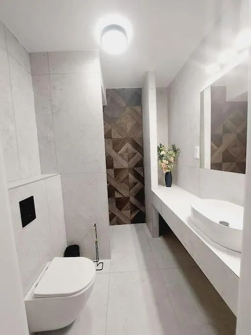 Przestronny Apartament, Ogrodek, Bezplatne Miejsca Postojowe W Garazu, Awg Apartments Polska