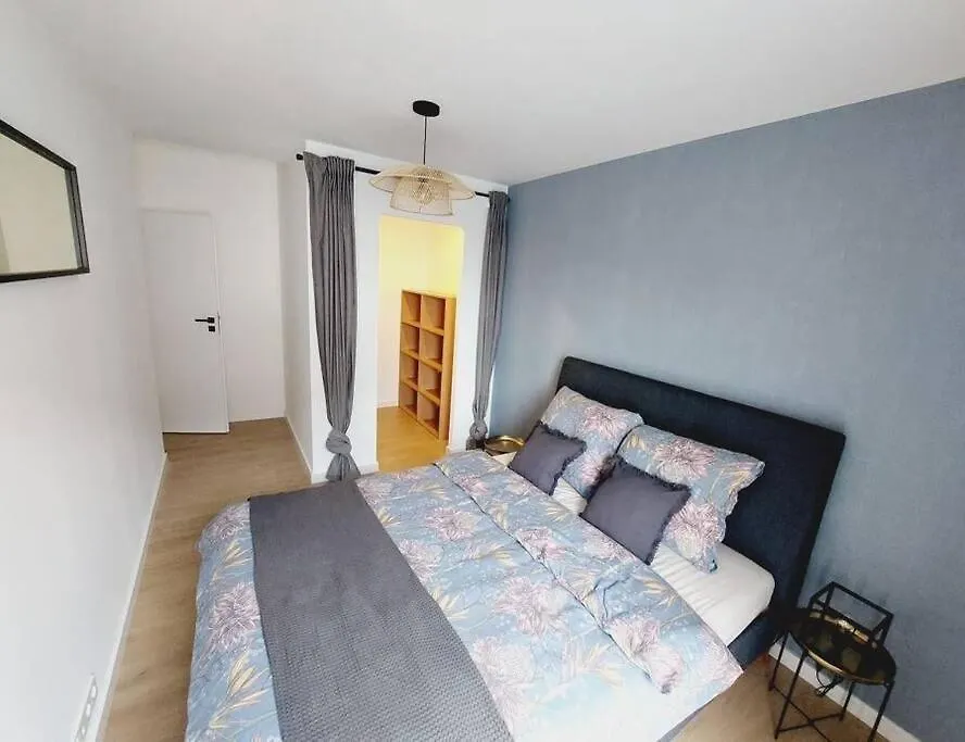 Przestronny Apartament, Ogrodek, Bezplatne Miejsca Postojowe W Garazu, Awg Apartments