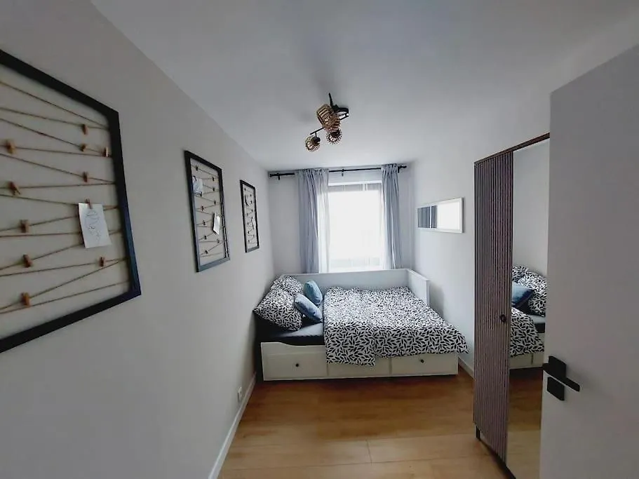 Przestronny Apartament, Ogrodek, Bezplatne Miejsca Postojowe W Garazu, Awg Apartments Kraków