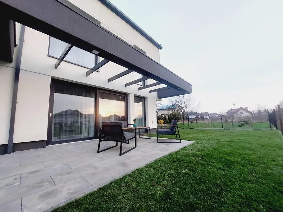 Przestronny Apartament, Ogrodek, Bezplatne Miejsca Postojowe W Garazu, Awg Apartments